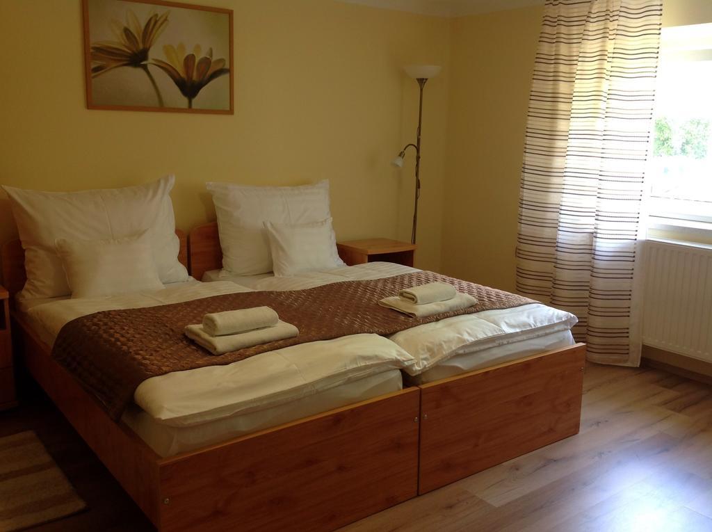 Honved Apartmanhaz Heviz Ruang foto