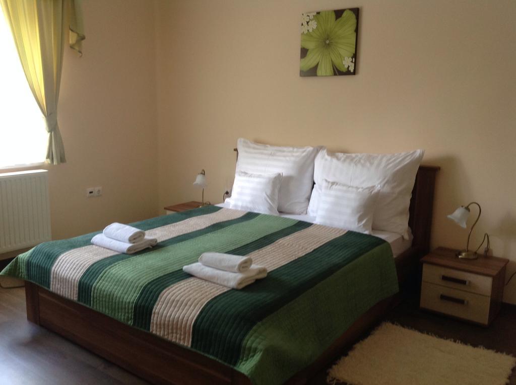 Honved Apartmanhaz Heviz Ruang foto