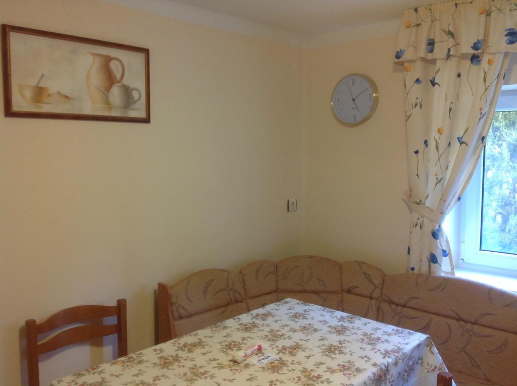 Honved Apartmanhaz Heviz Bagian luar foto