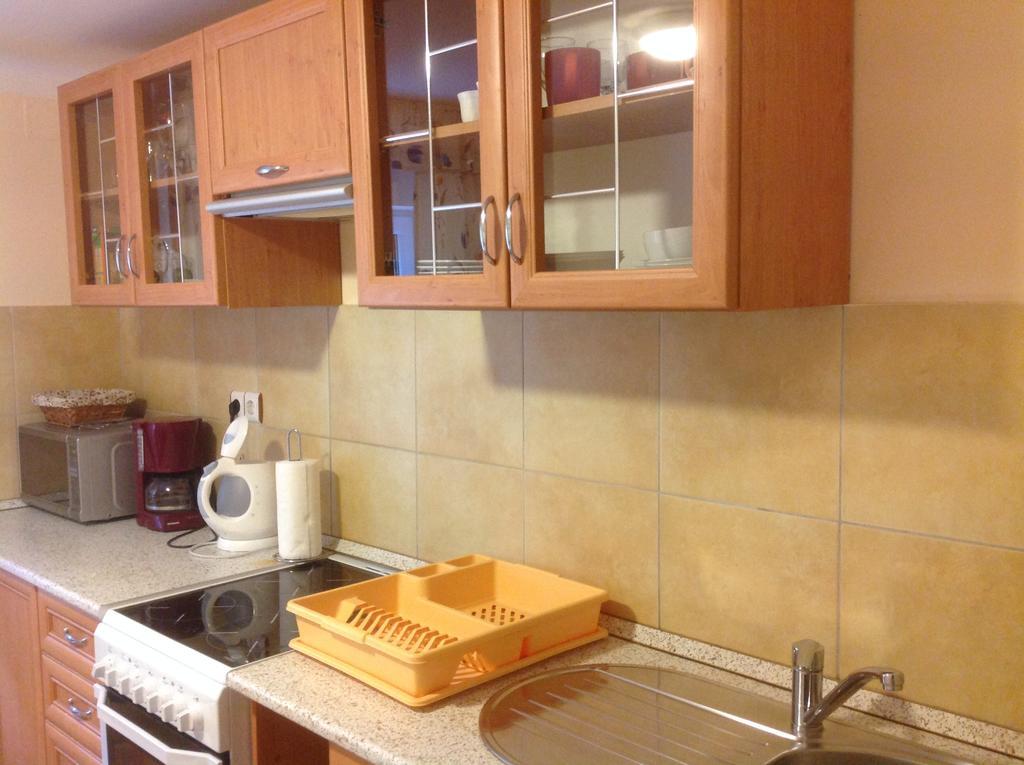 Honved Apartmanhaz Heviz Bagian luar foto